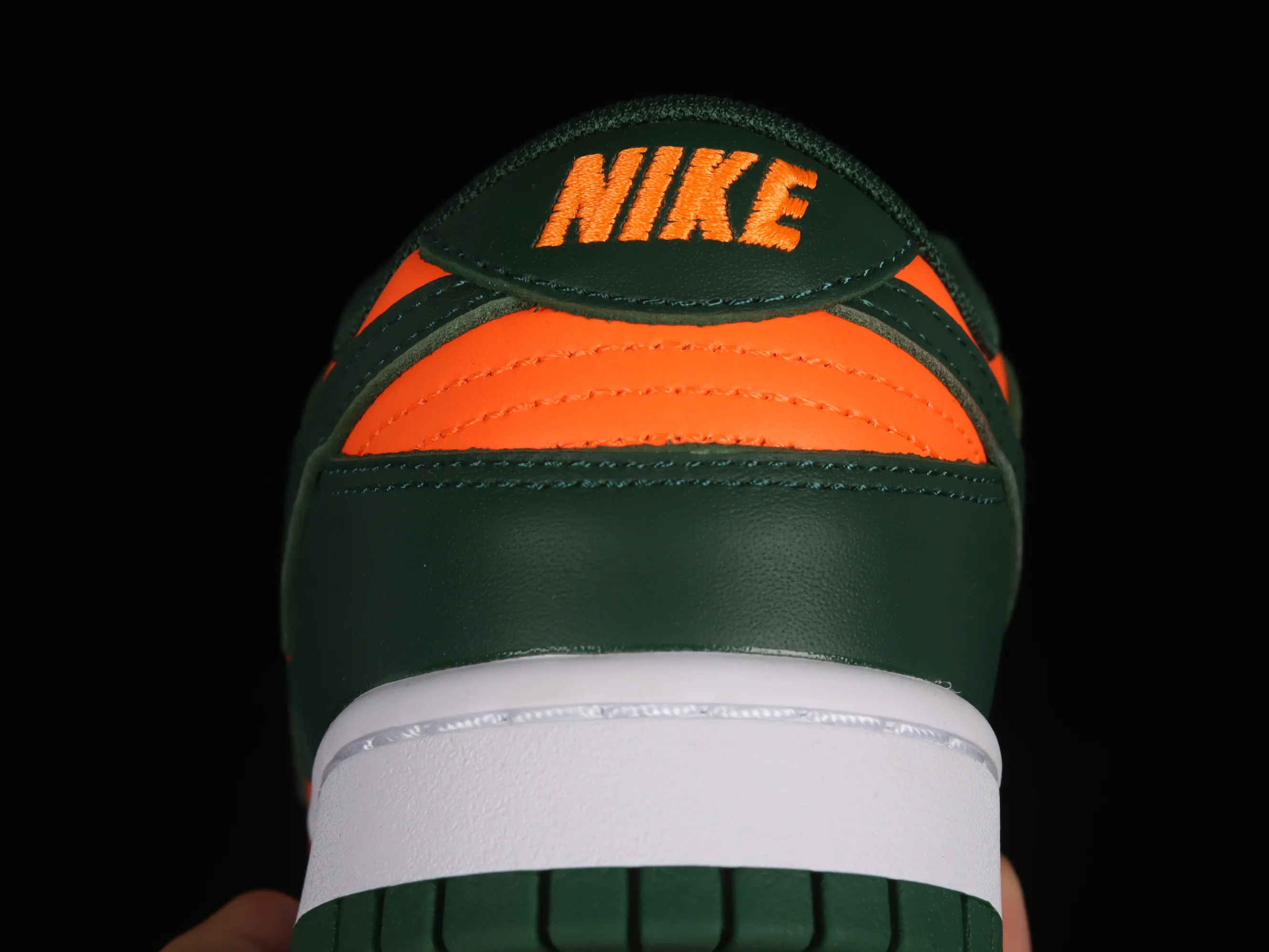 All categories Nk SB Dunk series Nk SB Dunk Low low-top sneakers C version Nk SB Dunk Low "Miami Hurricanes" orange green SB low-top casual sneakers DD1391-300